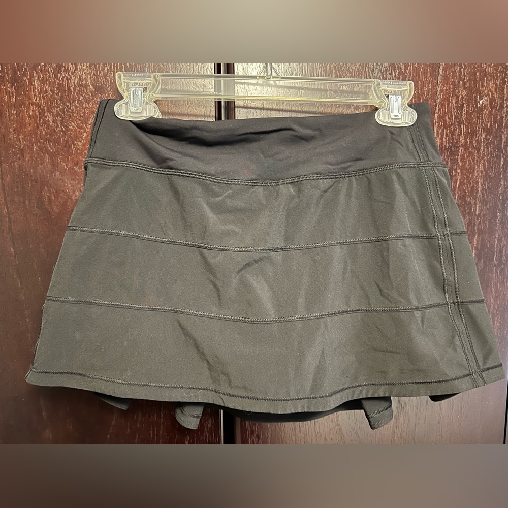 Lululemon pace rival skirt